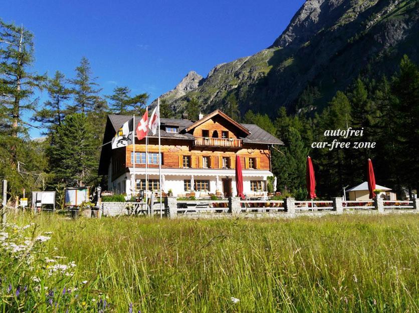 Gasthaus Spinas Bever Eksteriør billede